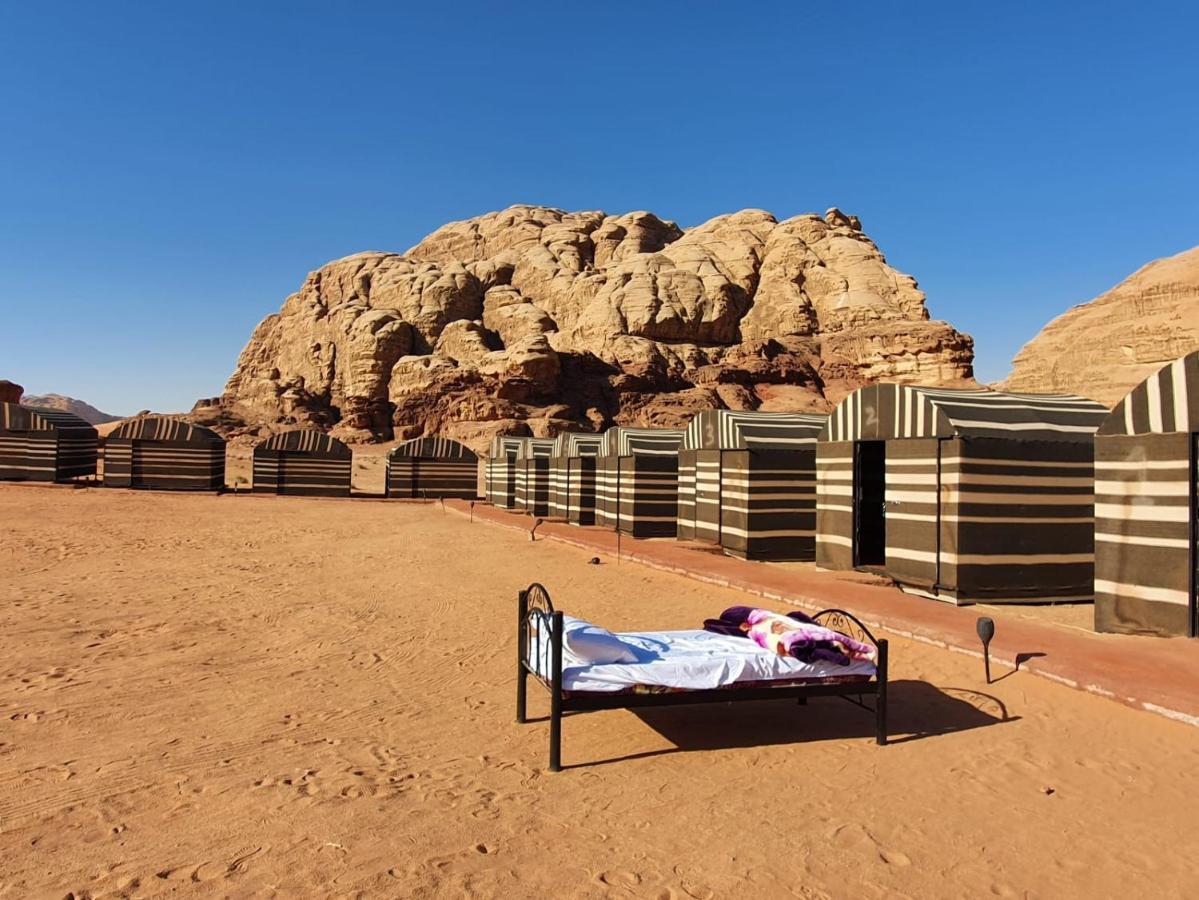 Hotel Bedouin Tours Camp Wadi Rum Esterno foto