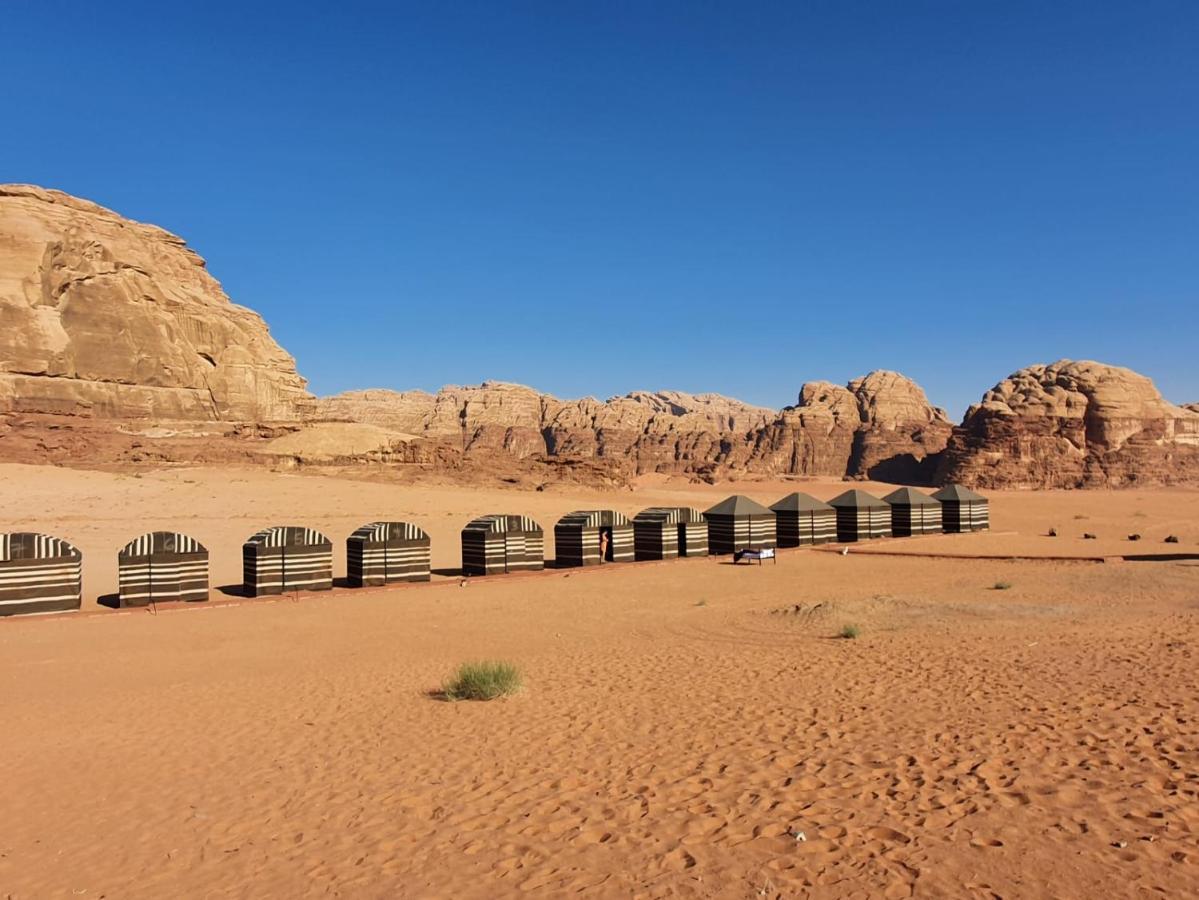 Hotel Bedouin Tours Camp Wadi Rum Esterno foto