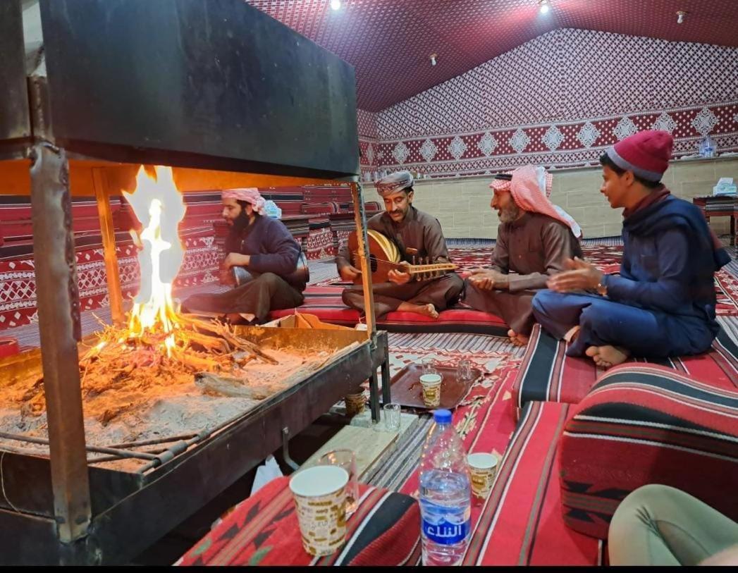 Hotel Bedouin Tours Camp Wadi Rum Esterno foto