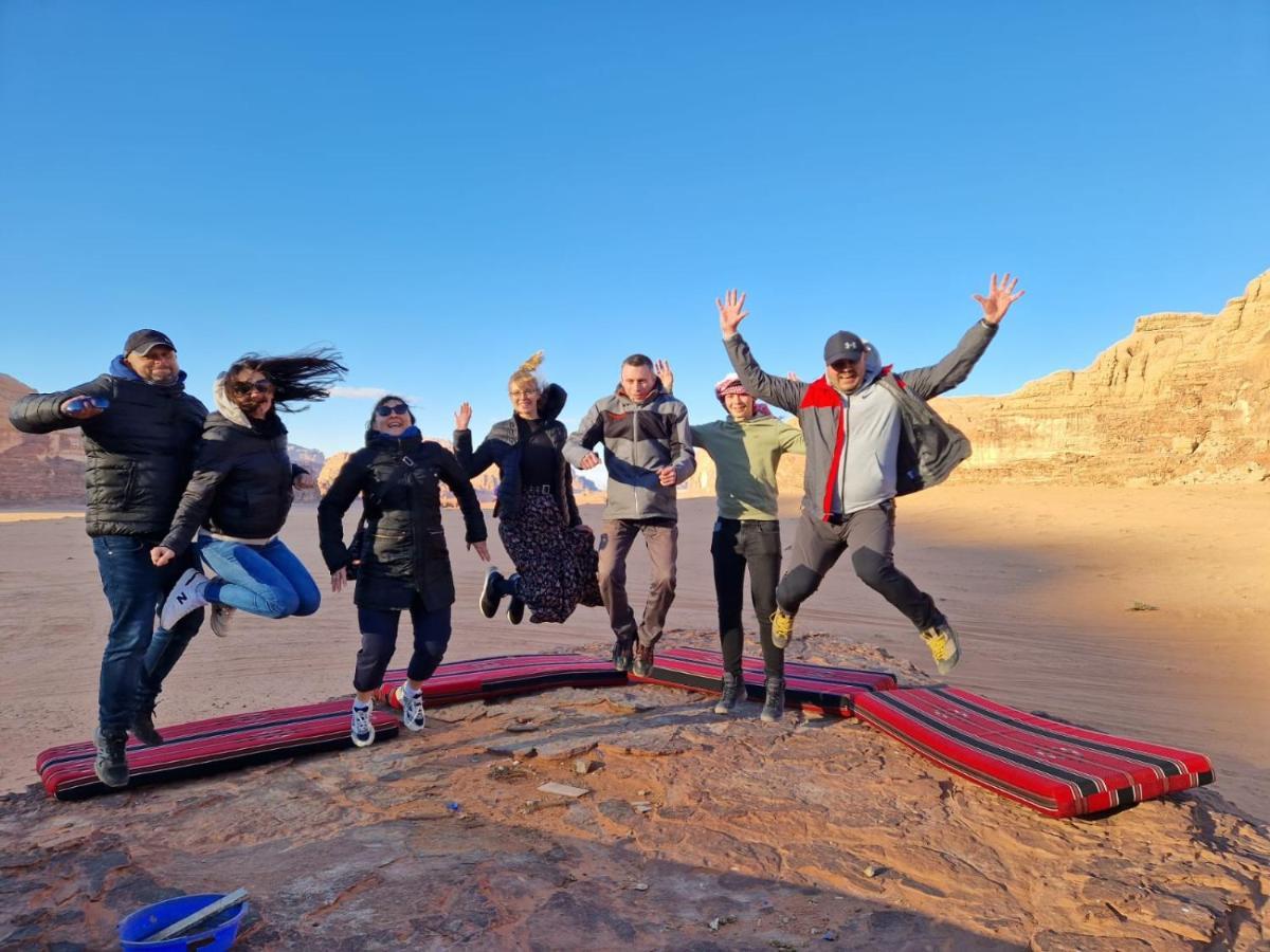 Hotel Bedouin Tours Camp Wadi Rum Esterno foto