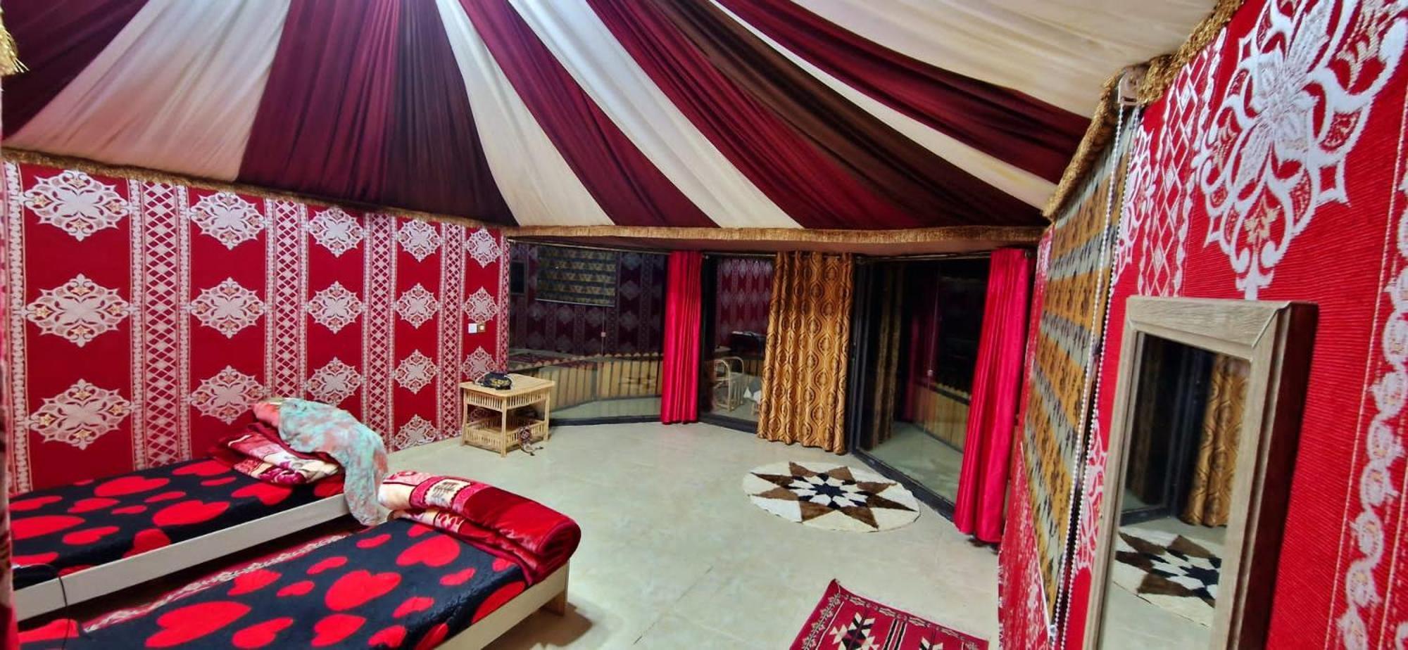 Hotel Bedouin Tours Camp Wadi Rum Esterno foto