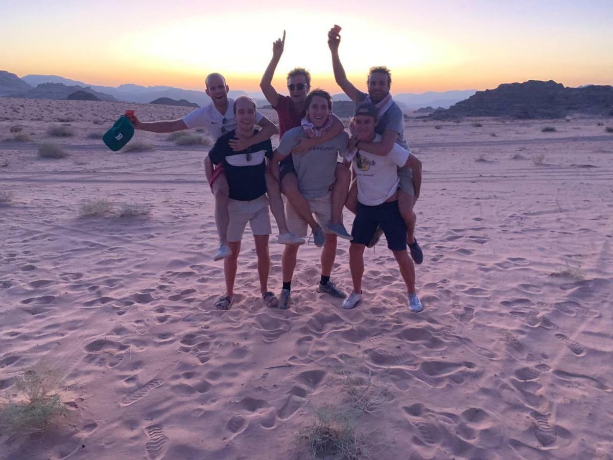 Hotel Bedouin Tours Camp Wadi Rum Esterno foto
