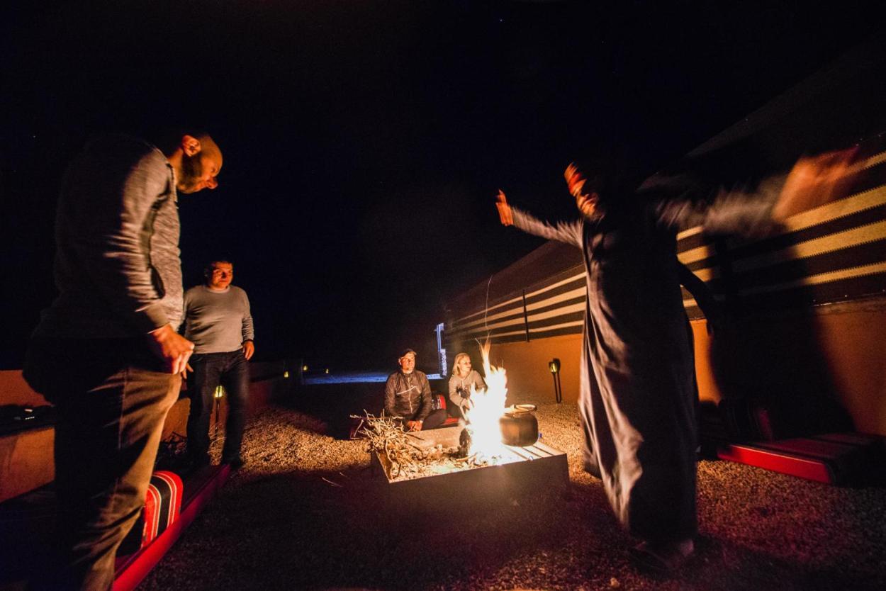 Hotel Bedouin Tours Camp Wadi Rum Esterno foto